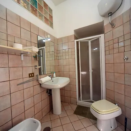 Appartamento con 3 camere da letto e 2 bagni vicino al Vaticano Roma Esterno foto